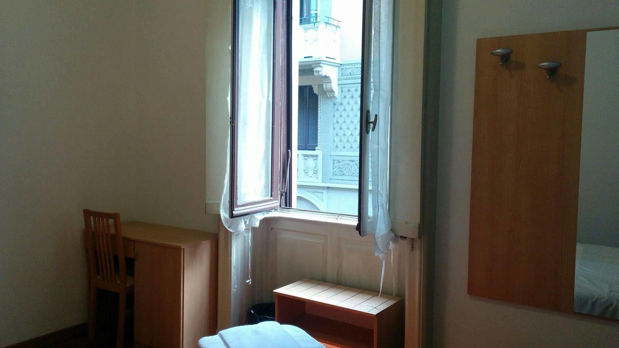 Adam'S House Hostel Μιλάνο Εξωτερικό φωτογραφία